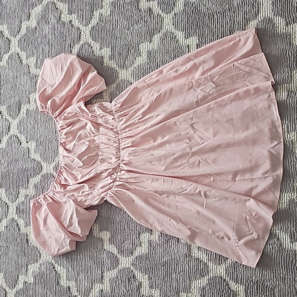 Womens size M baby pink cinched waist puff sleeve baby doll dress